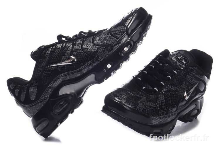 tn max air enstock pascher requin tn rouge boutique.JPG